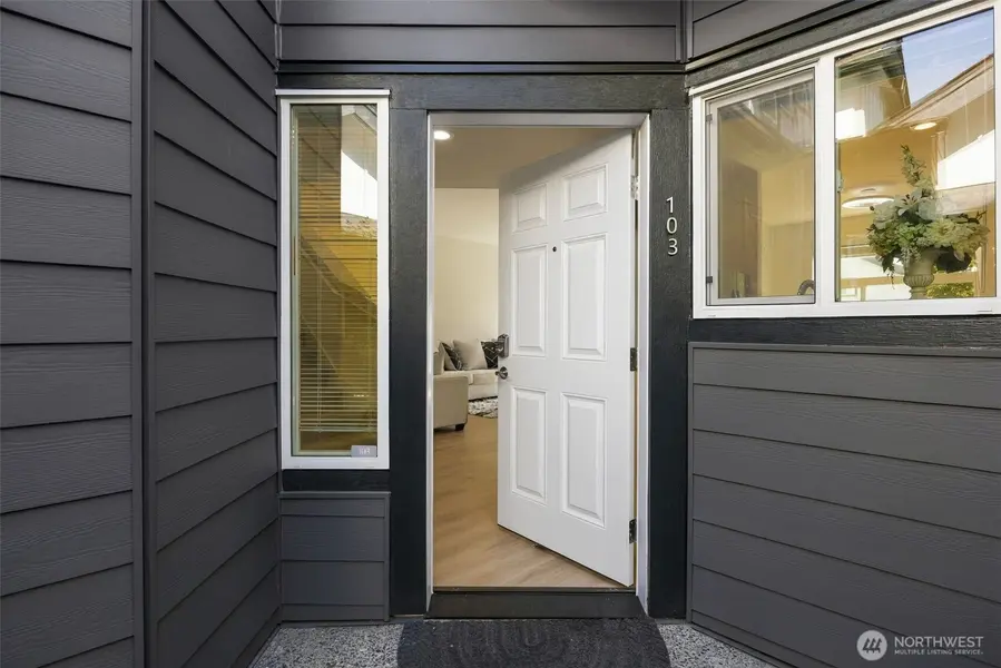 22619 4th AVE W #103, Bothell, WA 98021