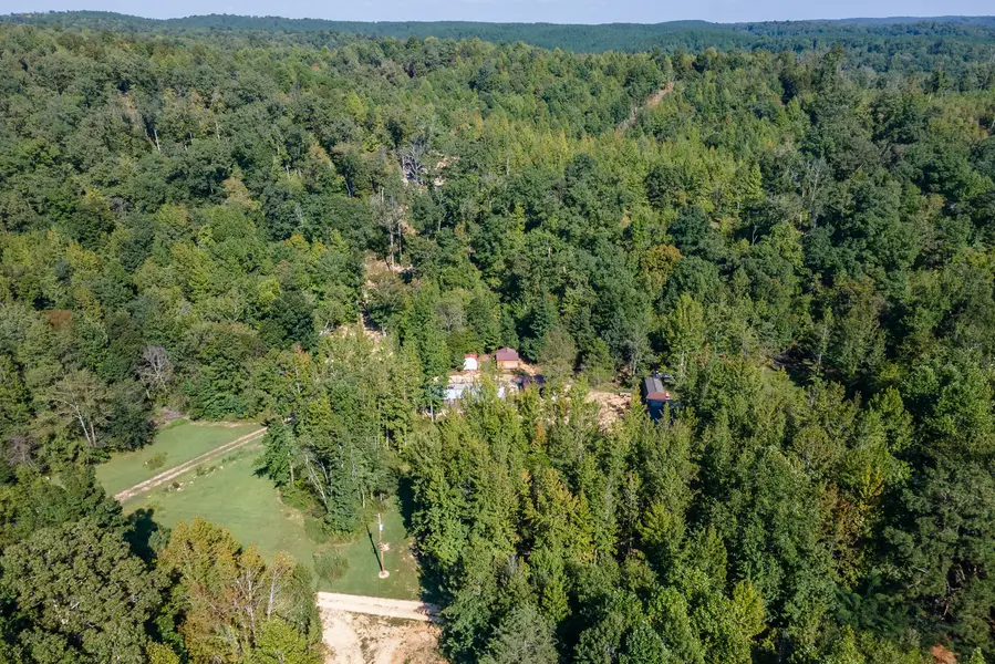 664 Russ Valley Rd, Lobelville, TN 37097