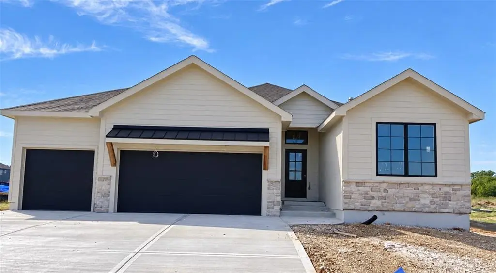 19324 Mahaffie ST, Spring Hill, KS 66083