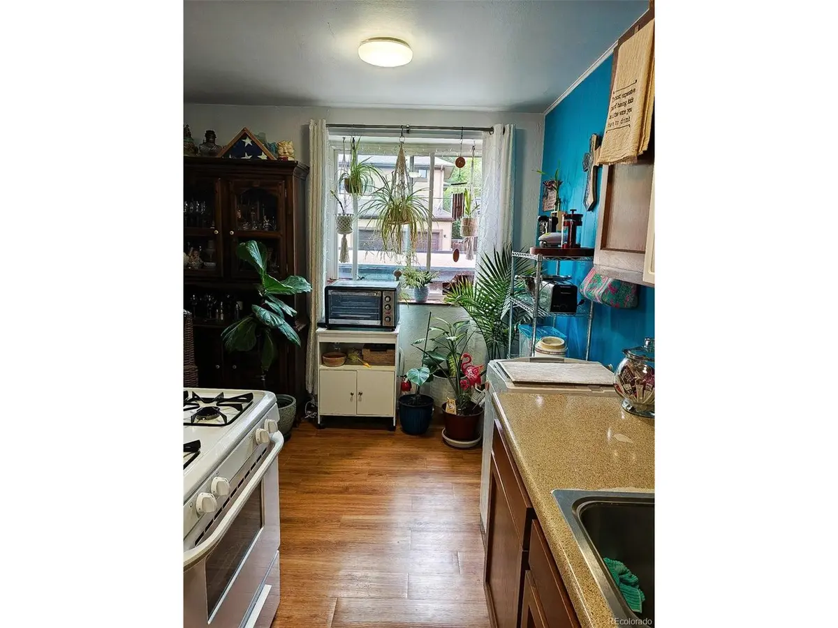 525 Jackson #207, Denver, CO 80206