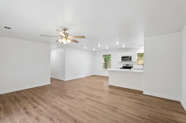 1653 Navajo TRL, Kingsland, TX 78639