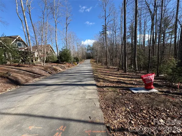 Lot 5 Tomahawk TRL, Hendersonville, NC 28739