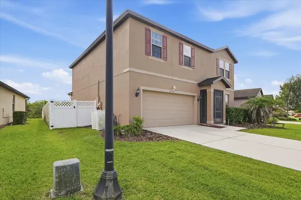 8734 HINSDALE HEIGHTS DR, Polk City, FL 33868