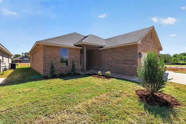 1924 Sage Valley TER, Yukon, OK 73099