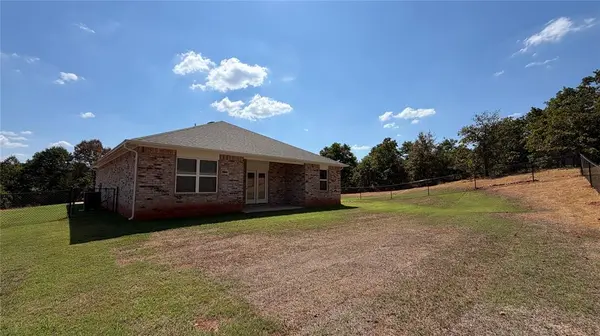 17421 Lantana LOOP, Newalla, OK 74857
