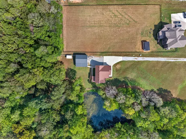 1415 Southside Rd, Southside, TN 37171