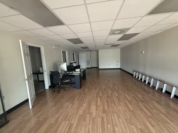 605A N Riverside Dr, Clarksville, TN 37040