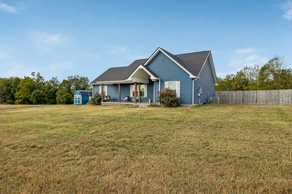 122 Hunters Ln, Westmoreland, TN 37186