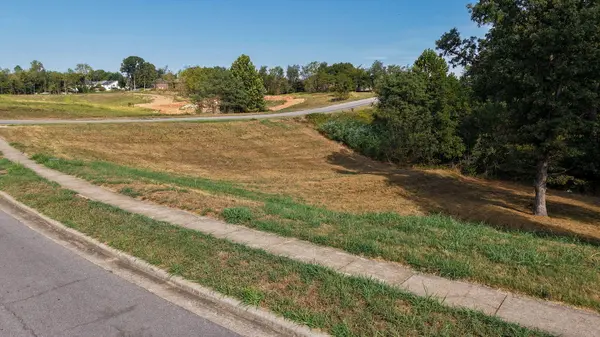 859 E Richmond WAY, Nixa, MO 65714