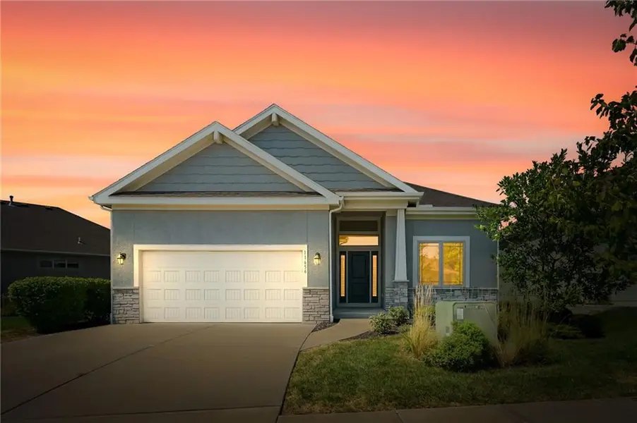 11656 Deer Run ST, Olathe, KS 66061