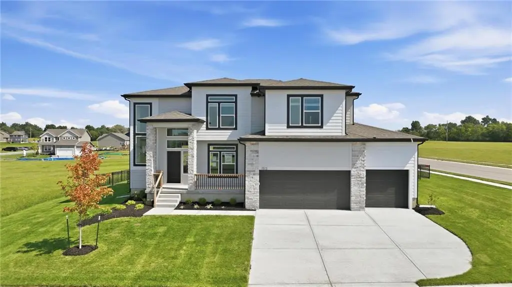 1513 SE Rising Sun DR, Lee's Summit, MO 64081