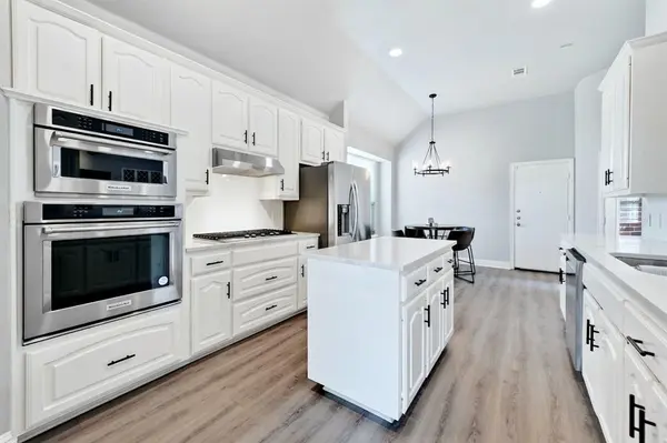 4224 Arbor Creek Drive, Carrollton, TX 75010
