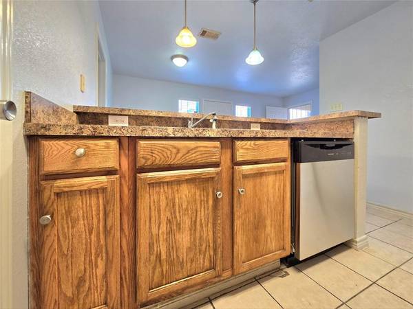 5017 Chapman Street #5019, Fort Worth, TX 76105