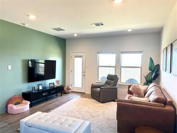 1121 Catalina Lane, Forney, TX 75126