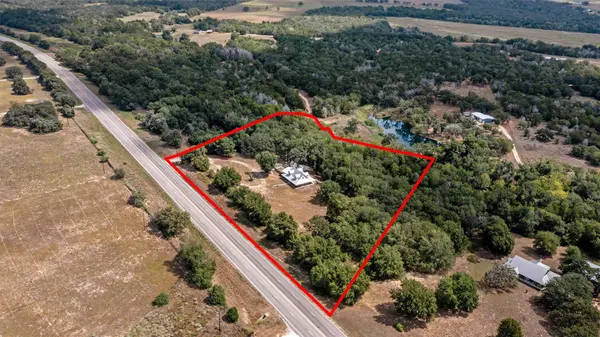 10520 N Highway 77, Lexington, TX 78947