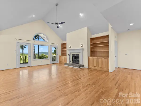 1001 Stone DR, Brevard, NC 28712