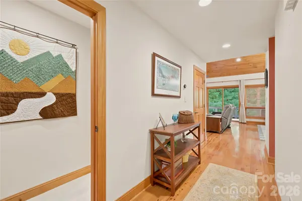 351 Silver Springs DR #B, Banner Elk, NC 28604