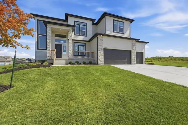 1513 SE Rising Sun DR, Lee's Summit, MO 64081