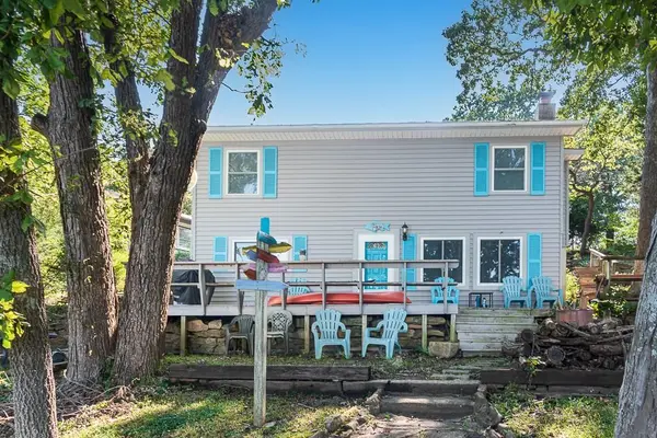 5037 Saratoga DR, Mclouth, KS 66054