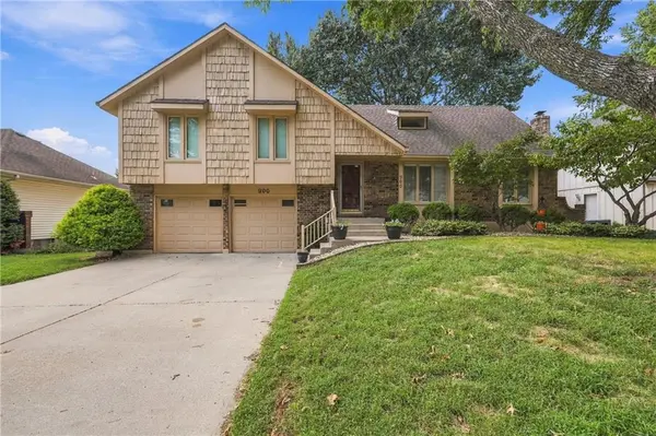 900 SW Murray RD, Lee's Summit, MO 64081