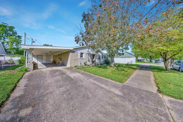 110 E Pine ST, Princeton, IN 47670