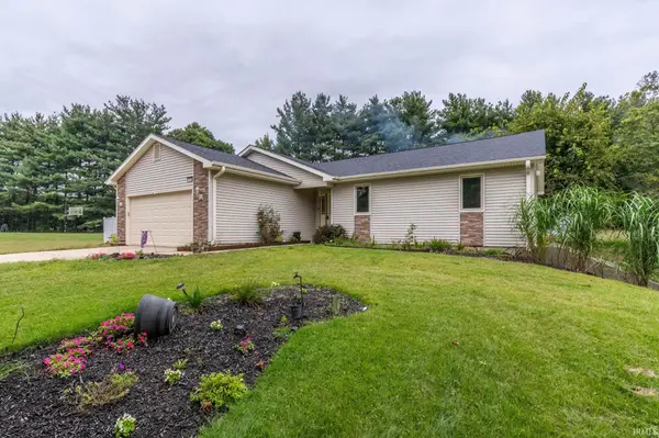 1250 N Arbutus TRL, Warsaw, IN 46580