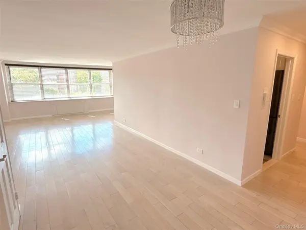 18-65 211th ST #5G, Bayside, NY 11360