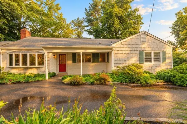 75 Cove RD, Huntington, NY 11743