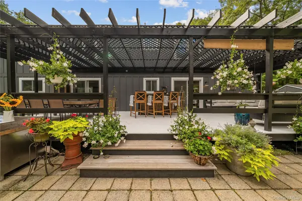 956 Millstone RD, Sag Harbor, NY 11963