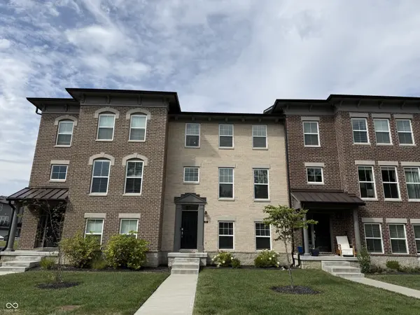 912 Yorkshire LN, Zionsville, IN 46077