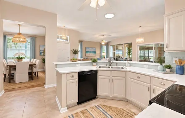 1014 RADISON AVE #11, Sun City Center, FL 33573