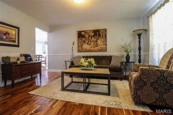 2420 Boardwalk PL, St Louis, MO 63129