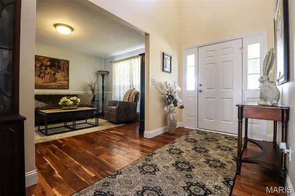 2420 Boardwalk PL, St Louis, MO 63129
