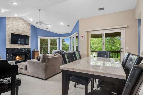 71 Willow Pkwy #72-2, Buffalo Grove, IL 60089