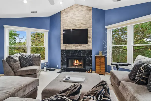 71 Willow Pkwy #72-2, Buffalo Grove, IL 60089