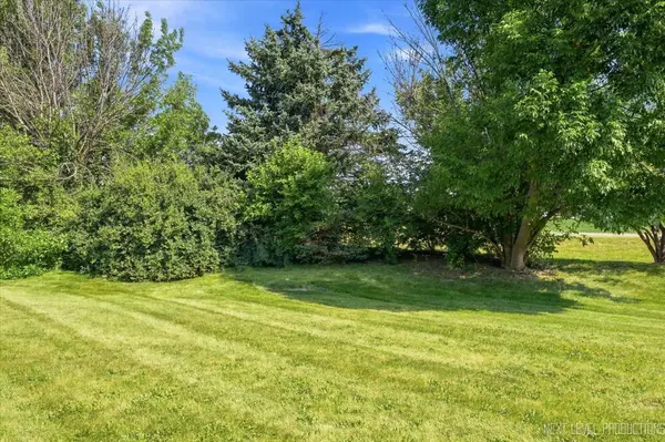 306 Conley DR, Elburn, IL 60119