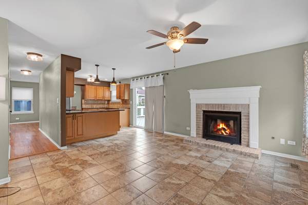 4440 Dublin CT, Hanover Park, IL 60133