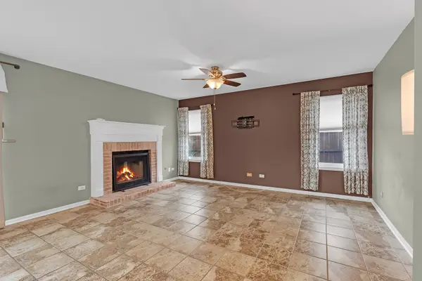 4440 Dublin CT, Hanover Park, IL 60133