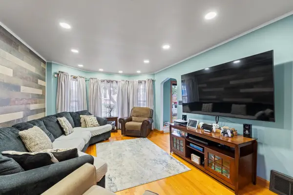 5300 S Narragansett AVE, Chicago, IL 60638