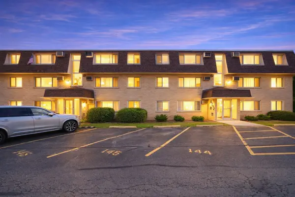 8812 Briar CT #2D, Des Plaines, IL 60016