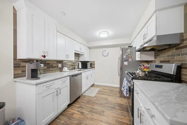 8812 Briar CT #2D, Des Plaines, IL 60016