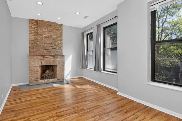 1422 W TAYLOR ST #3, Chicago, IL 60607