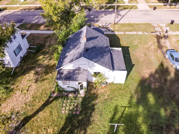 432 7th AVE NE, Valley City, ND 58072