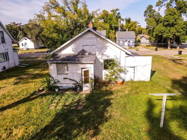 432 7th AVE NE, Valley City, ND 58072
