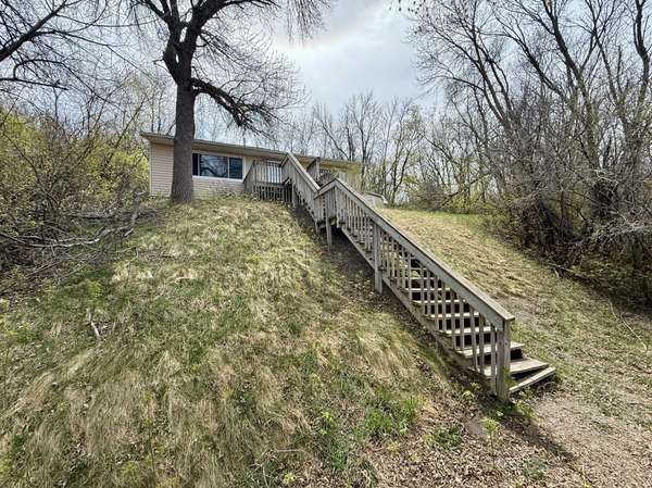 622 Valley AVE SE, Valley City, ND 58072