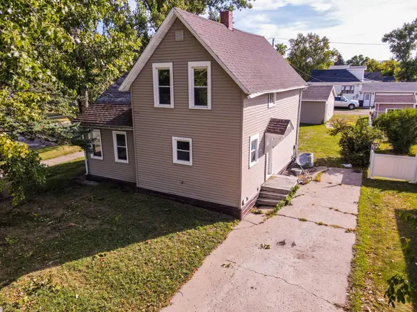 755 4th ST SW, Valley City, ND 58072