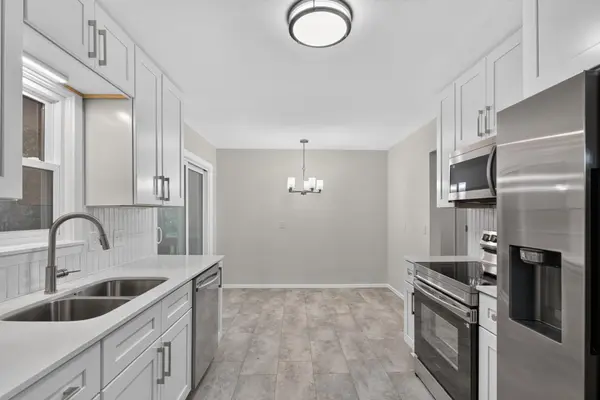 406 Centennial DR, Roseville, MN 55113