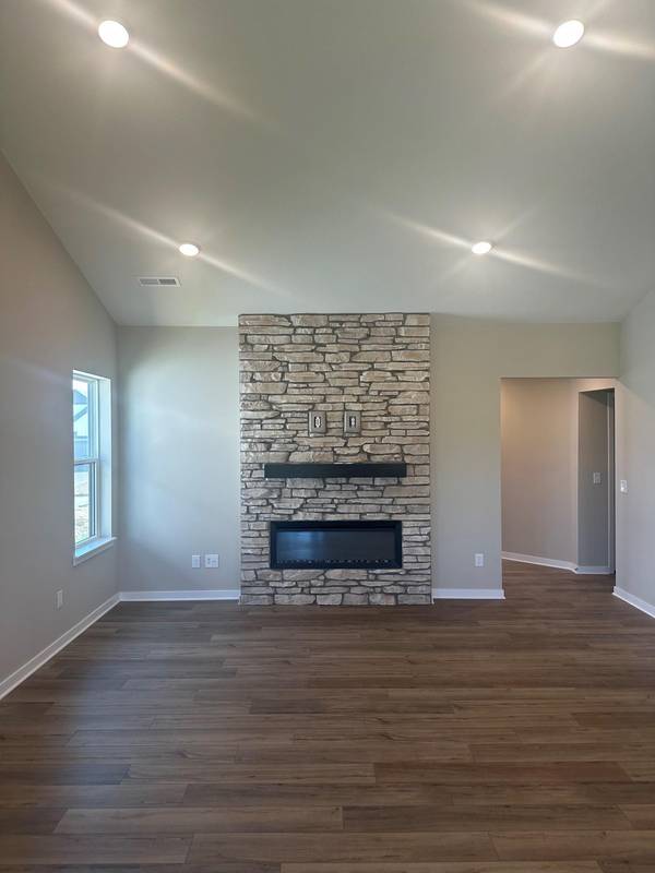 8795 63rd ST S, Cottage Grove, MN 55016