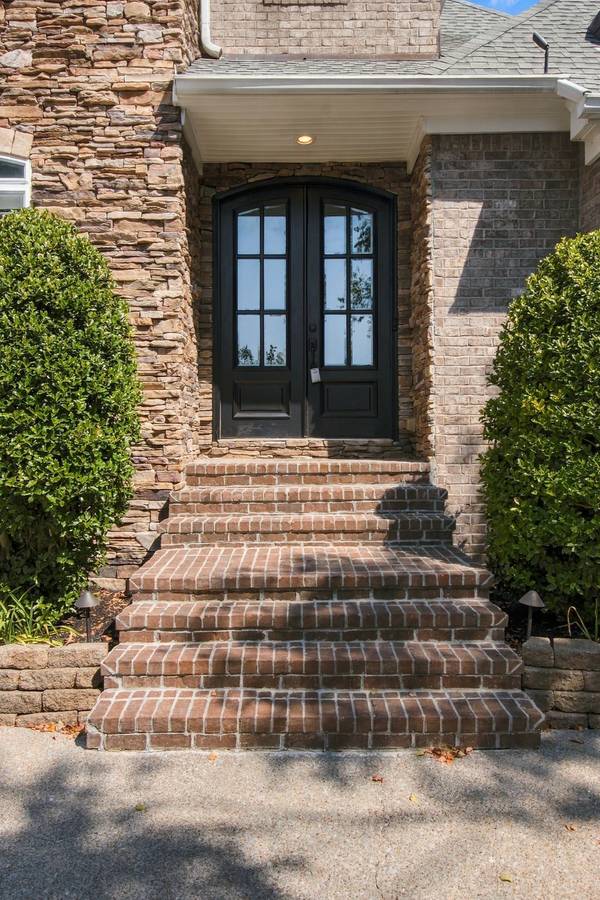 300 Keswick Grove Ln, Franklin, TN 37067