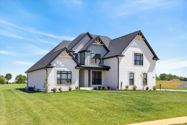 4992 Royal View Way, Clarksville, TN 37040